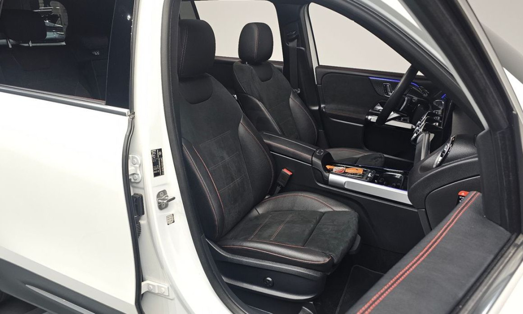 Mercedes-Benz GLB-Class GLB250 4MATIC, 2025