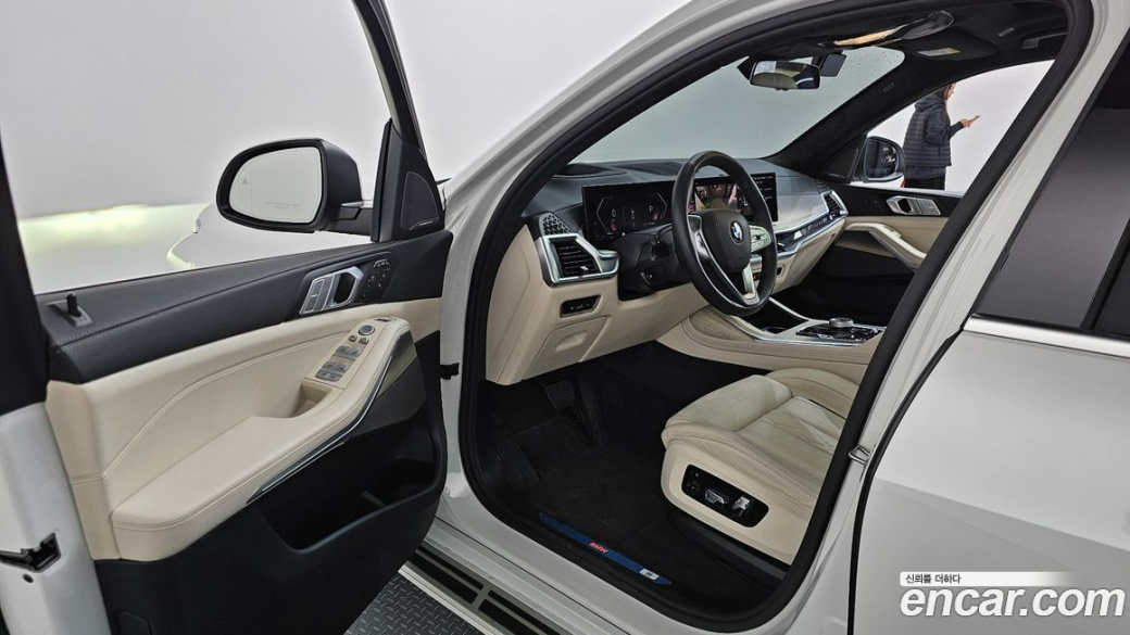 BMW X7 xDrive 40i Design Pure Excellence 7-Seater, 2025