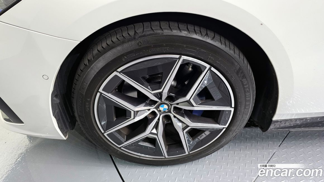 BMW 5-Series 523d M Sport, 2024