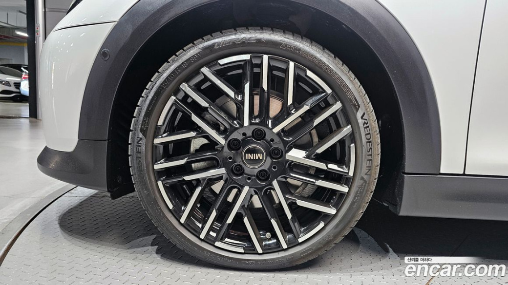 Mini Cooper Favoured, 2025