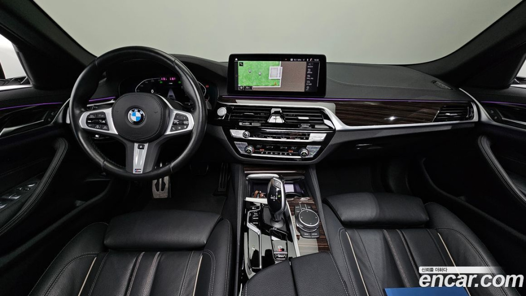 BMW 5-Series 520i M Sport, 2022