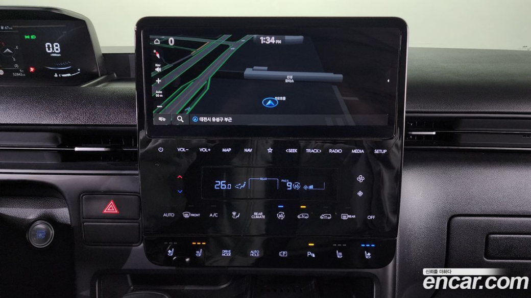 Hyundai Staria 4WD Tourer 11-Seater, 2024