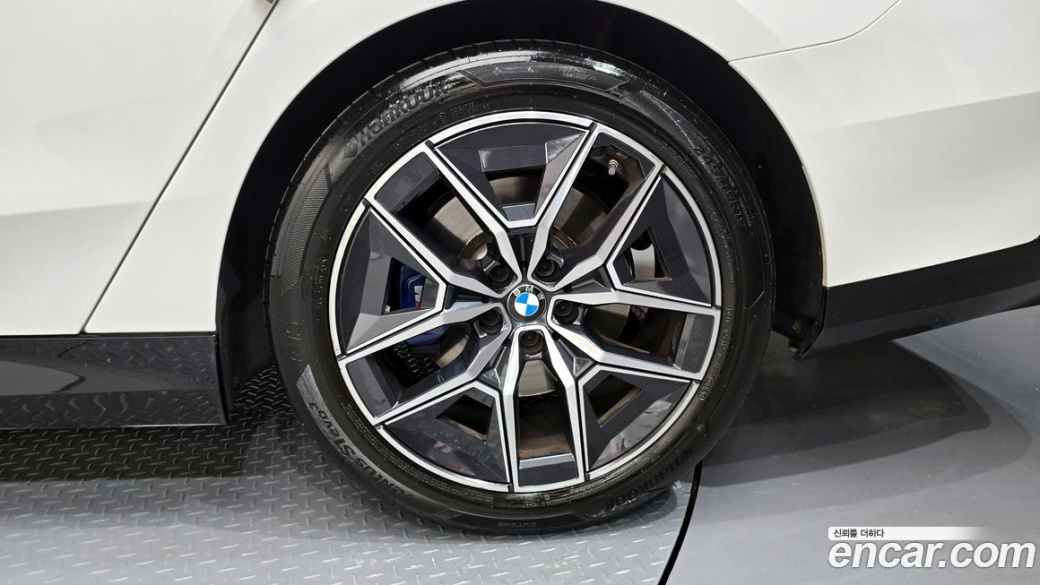 BMW 5-Series 520i M Sport, 2024
