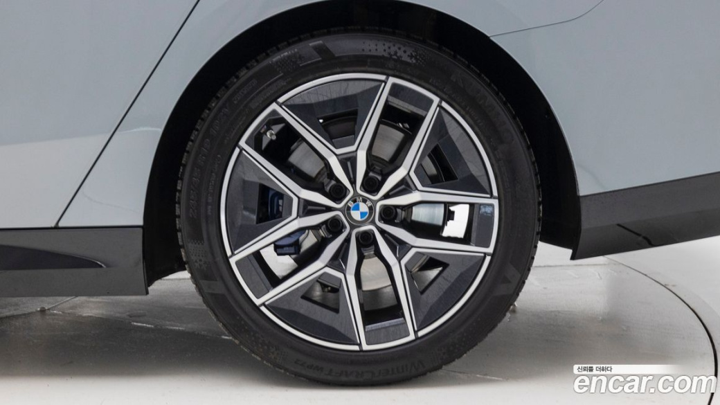 BMW 5-Series 520i M Sport, 2024