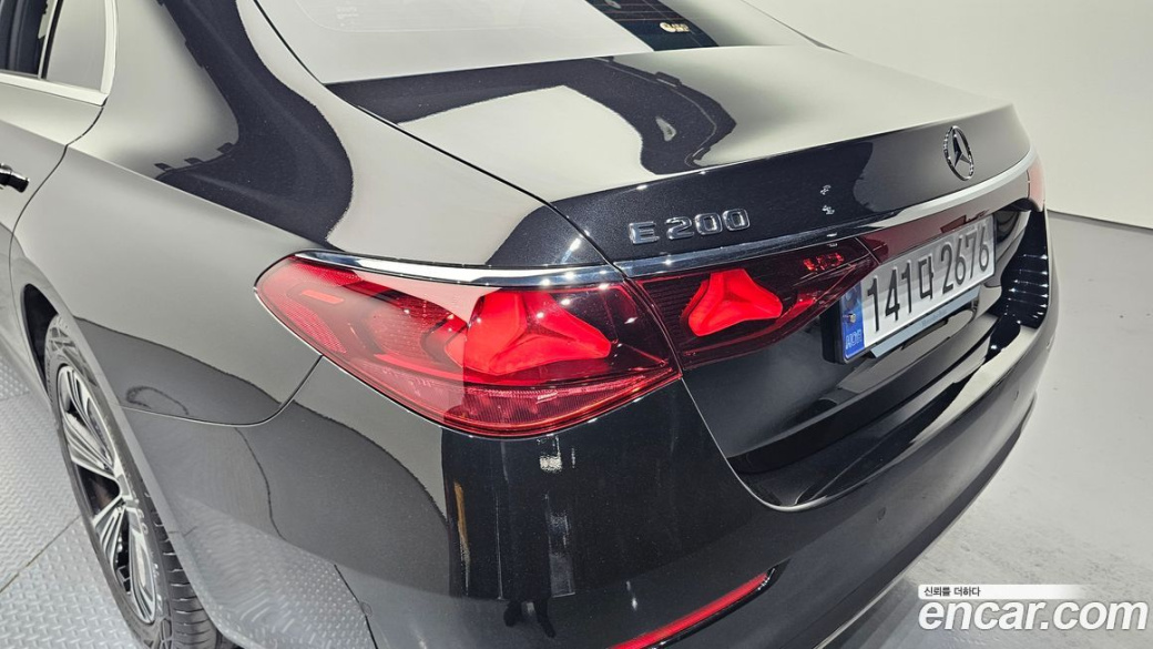 Mercedes-Benz E-Class E200 Avantgarde, 2025