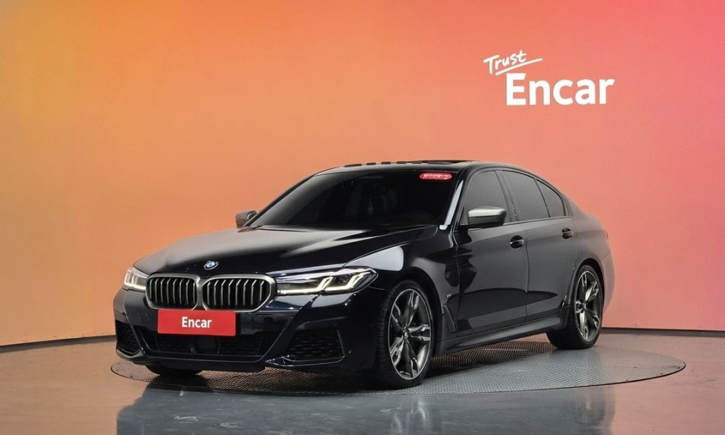 BMW 5-Series M550i xDrive, 2022