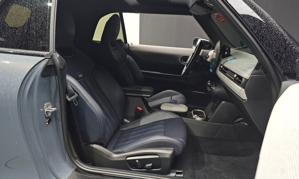 Mini Cooper Convertible Favoured, 2025