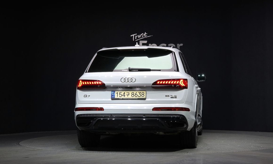 Audi Q7 55 TFSI Quattro Premium, 2023