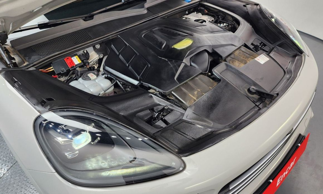 Porsche Cayenne 3.0, 2022