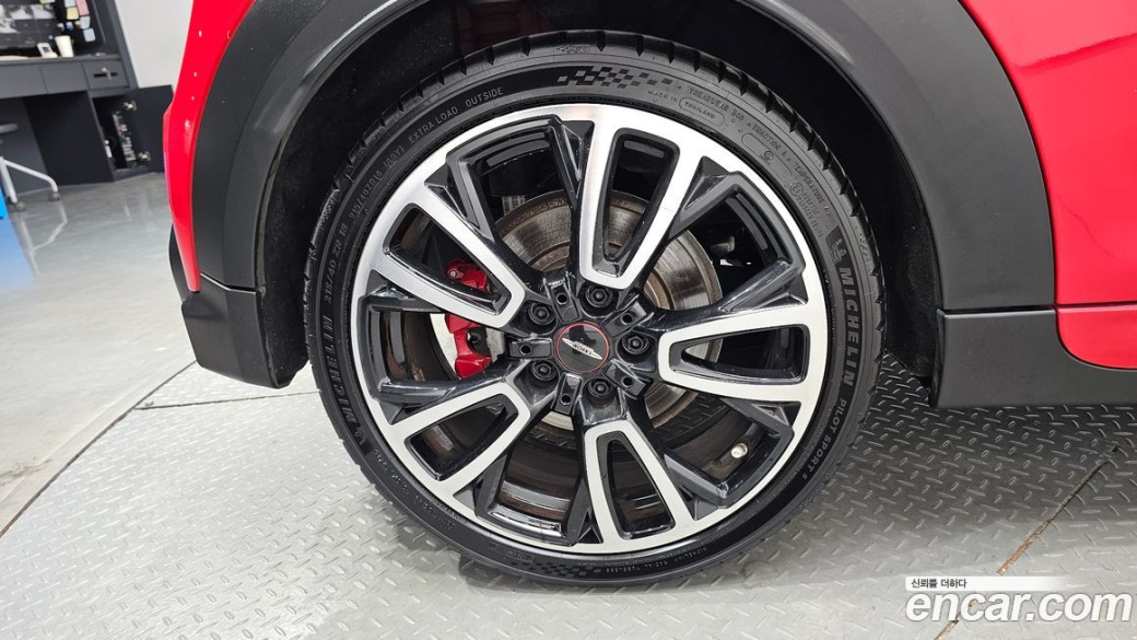 Mini Cooper JCW, 2024