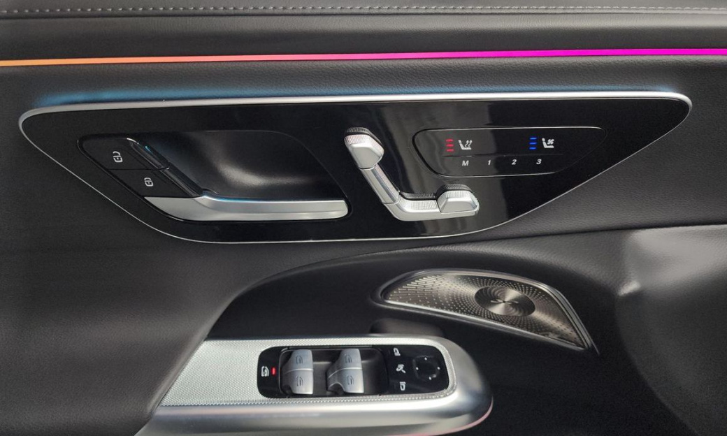 Mercedes-Benz E-Class E300 4MATIC AMG Line, 2024