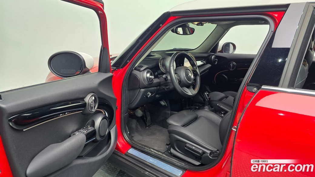 Mini Cooper 5Door Classic, 2024