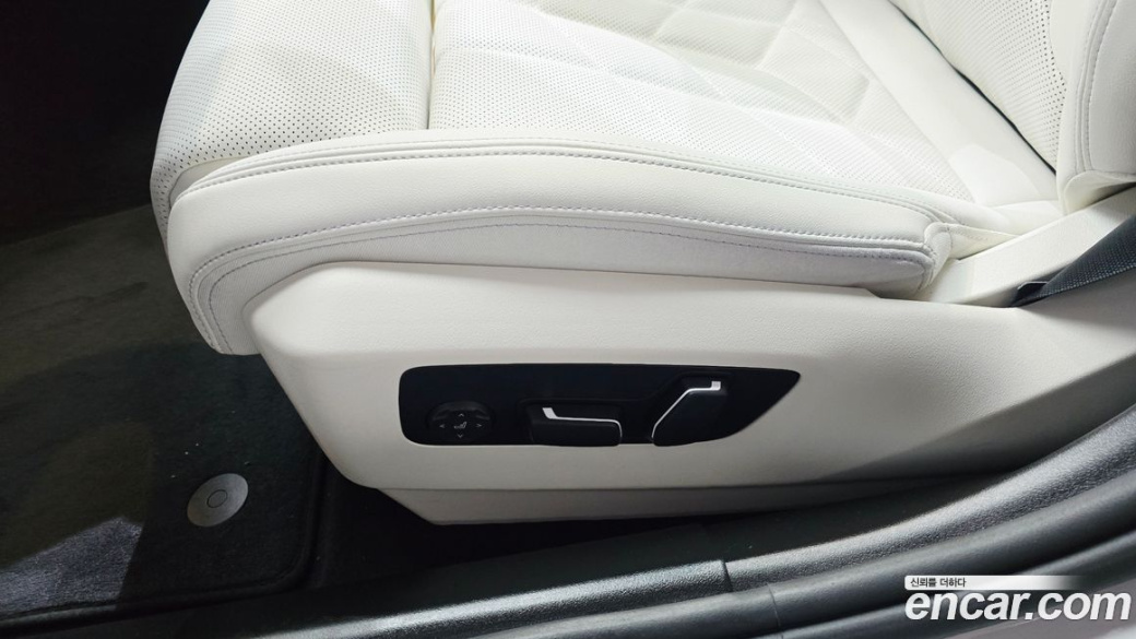 BMW 5-Series 520i, 2025