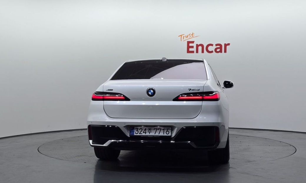 BMW 7-Series 740d xDrive M Sport, 2025