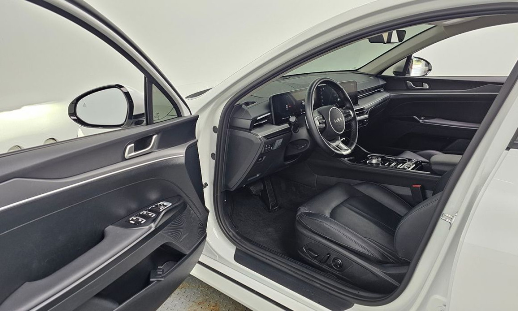 Kia K5 2.0, 2025