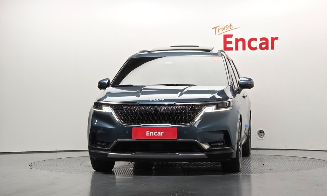 Kia Carnival 7-Seater Signature, 2023