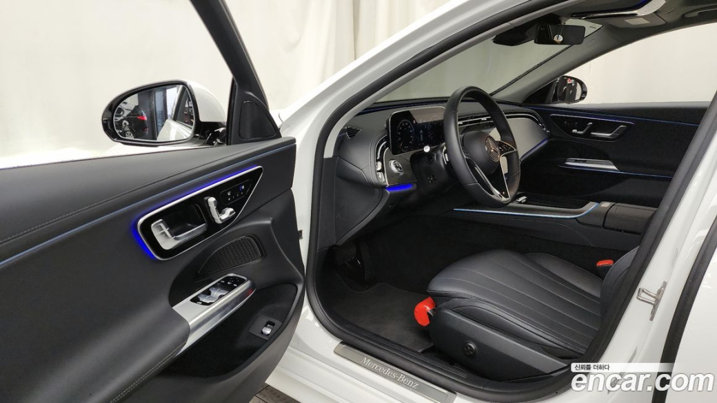 Mercedes-Benz E-Class E200 Avantgarde, 2025