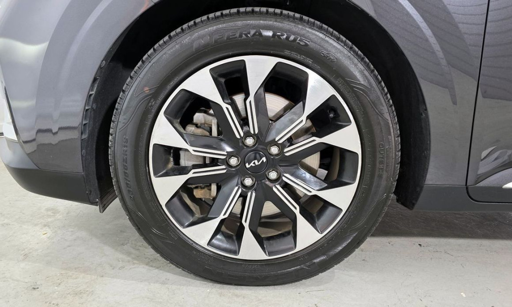 Kia Carnival 7-Seater Outdoor, 2023