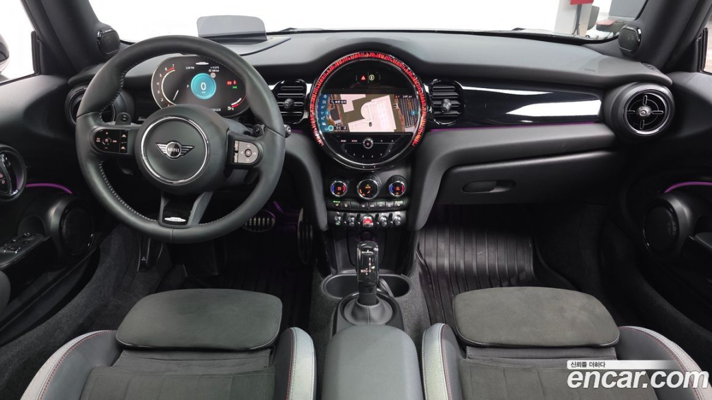 Mini Cooper JCW, 2024