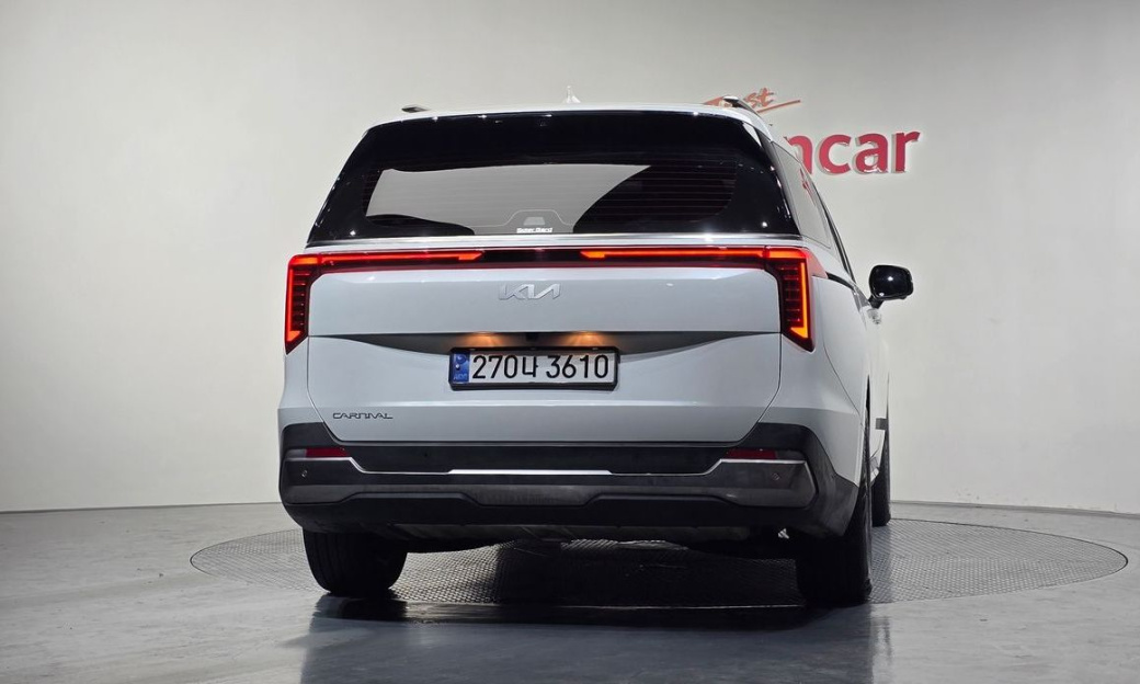 Kia Carnival 7-Seater Signature, 2024