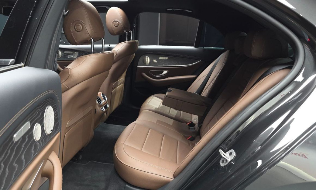 Mercedes-Benz E-Class E350 4MATIC Exclusive, 2023