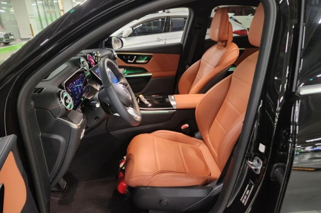 Mercedes-Benz GLC-Class GLC300 4MATIC Avnatgarde Coupe, 2025