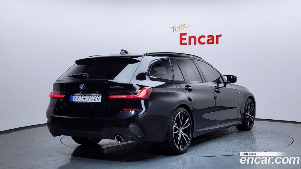 BMW 3-Series 320d Touring M Sport, 2022
