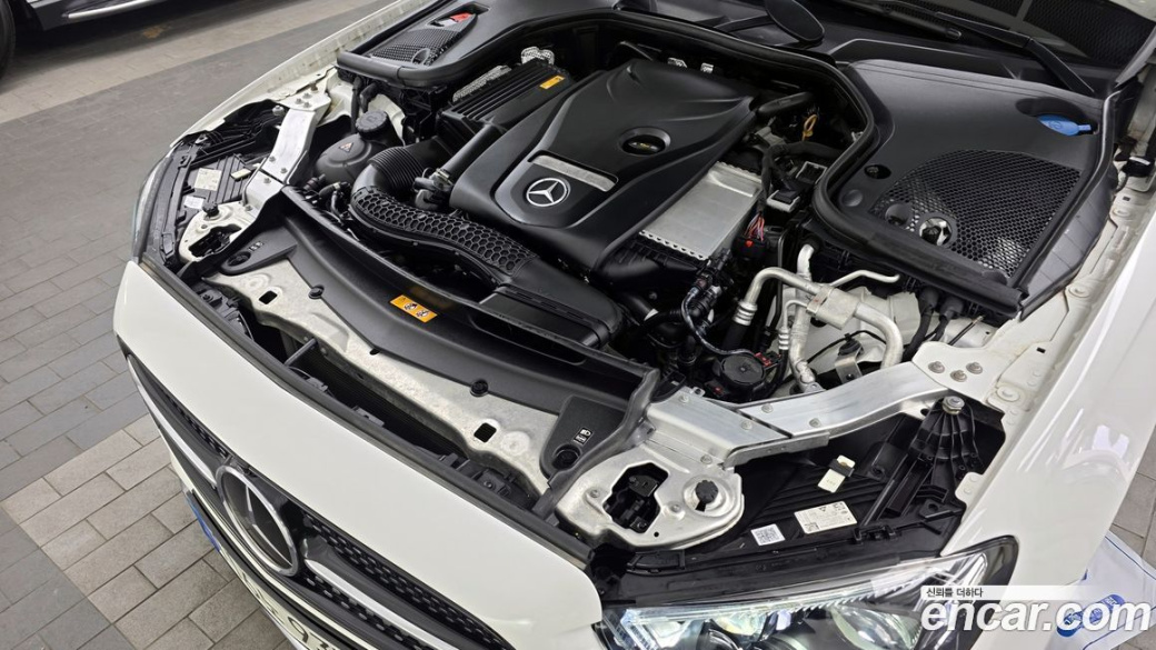 Mercedes-Benz E-Class E250 AMG Line, 2023