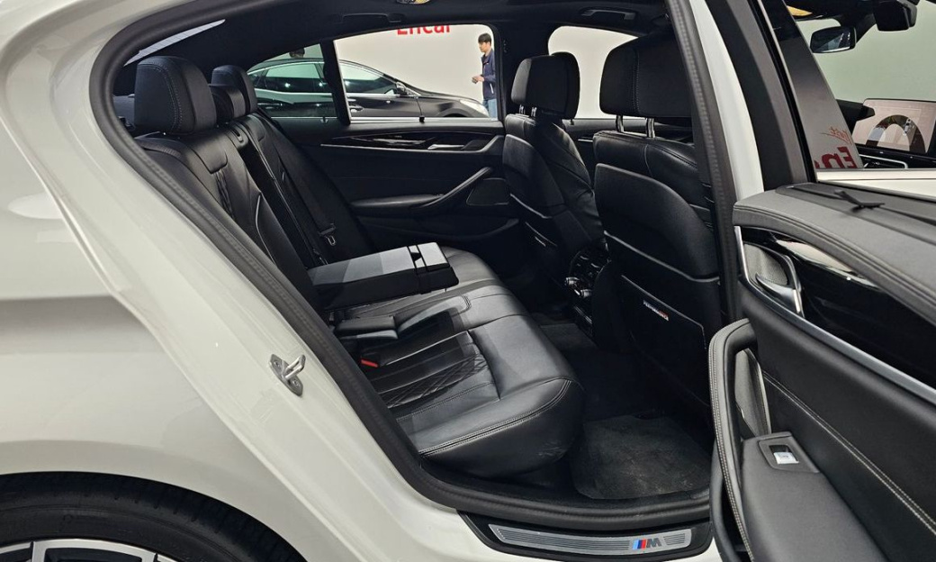 BMW 5-Series 530i M Sport Package, 2023