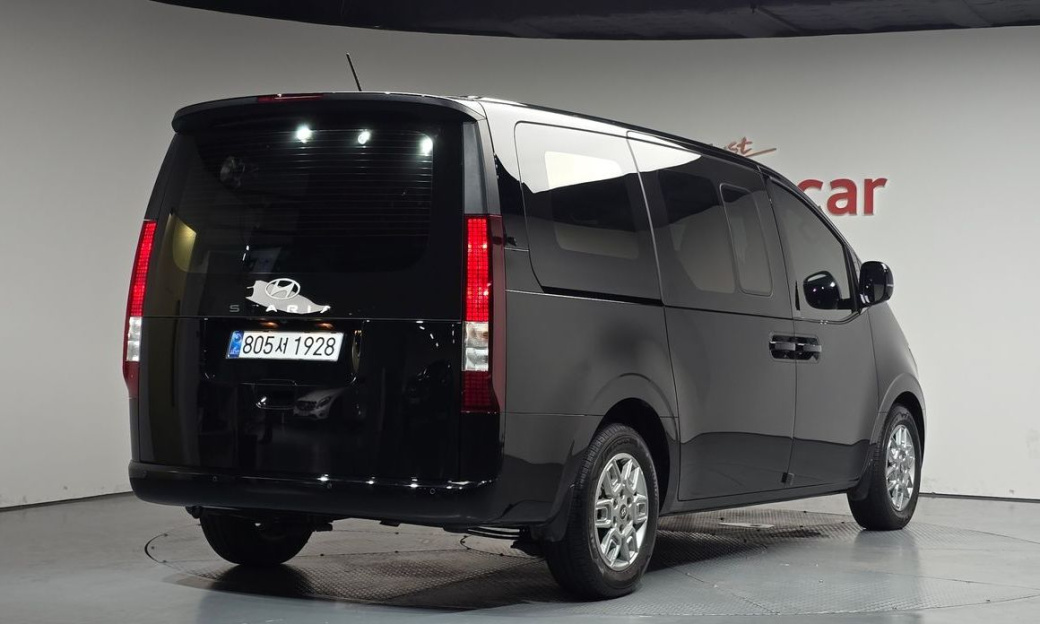Hyundai Staria Cargo 5-Seater, 2025