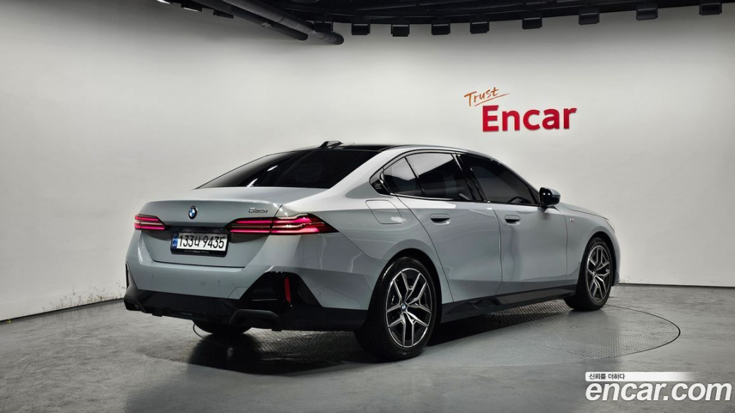 BMW 5-Series 520i M Sport, 2024