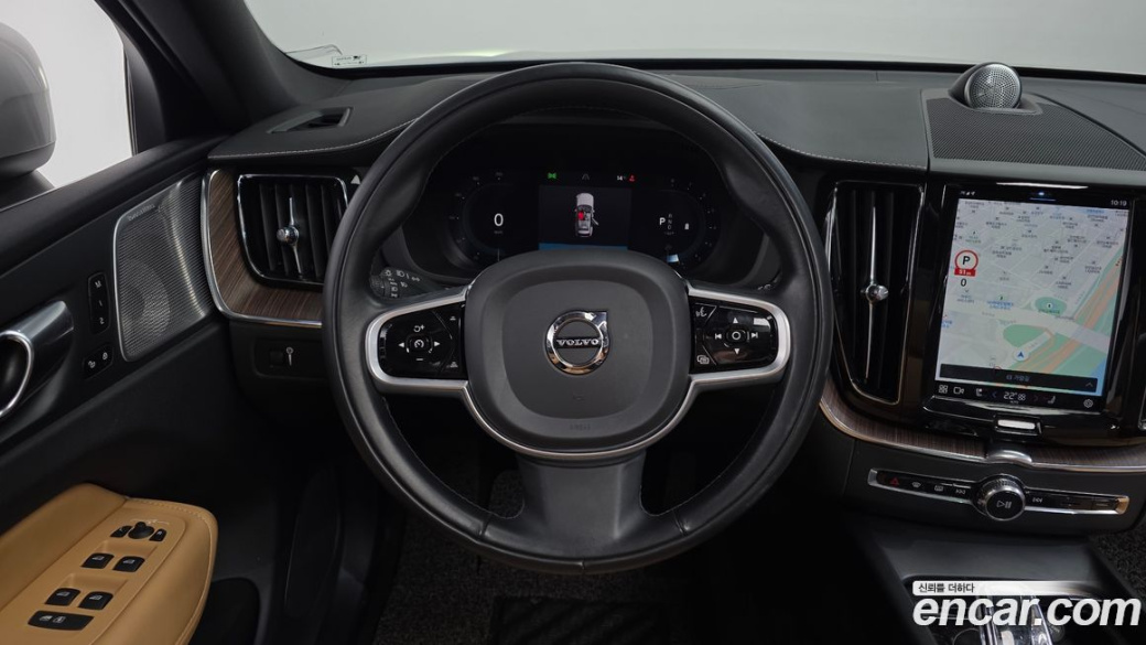 Volvo XC60 B5 Inscription, 2022