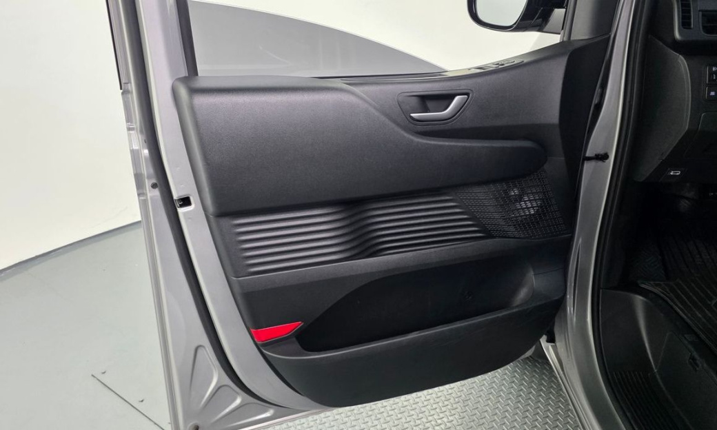 Hyundai Staria 4WD Tourer 9-Seater, 2023