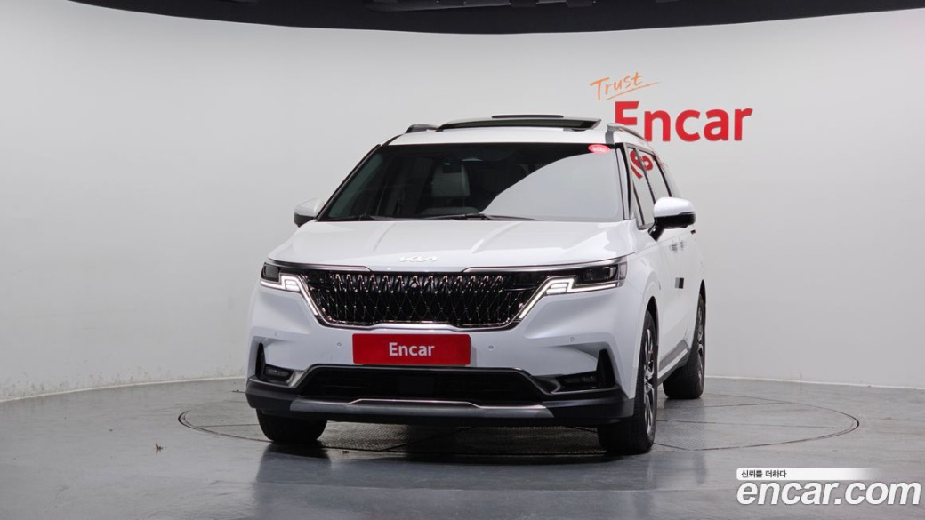 Kia Carnival 7-Seater Signature, 2023
