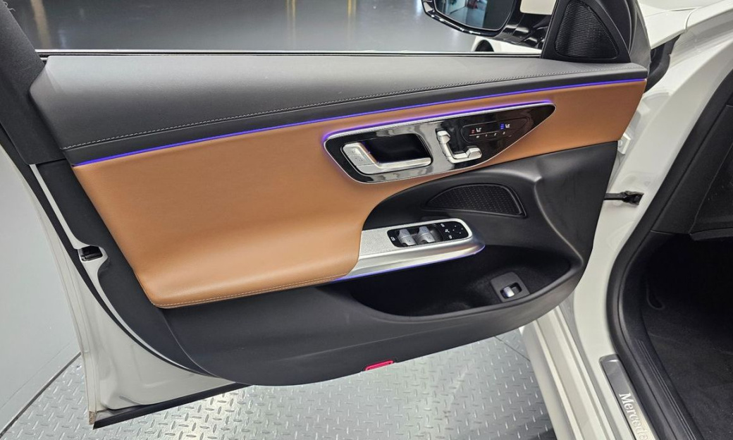 Mercedes-Benz E-Class E200 Avantgarde, 2025