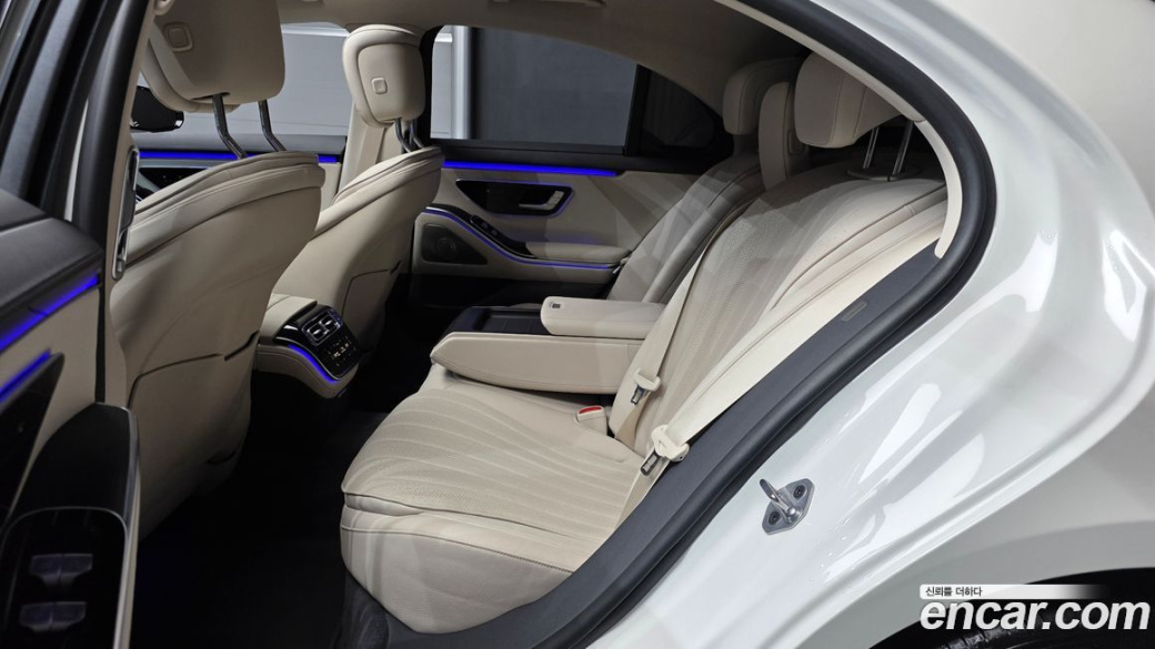 Mercedes-Benz S-Class S350 d, 2022