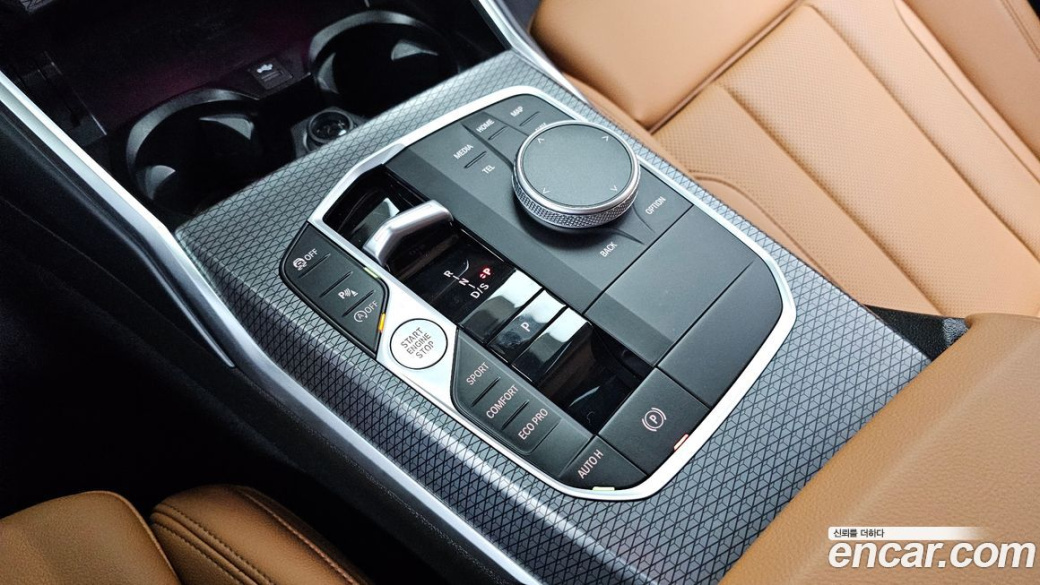 BMW 3-Series 320i M Sport, 2023