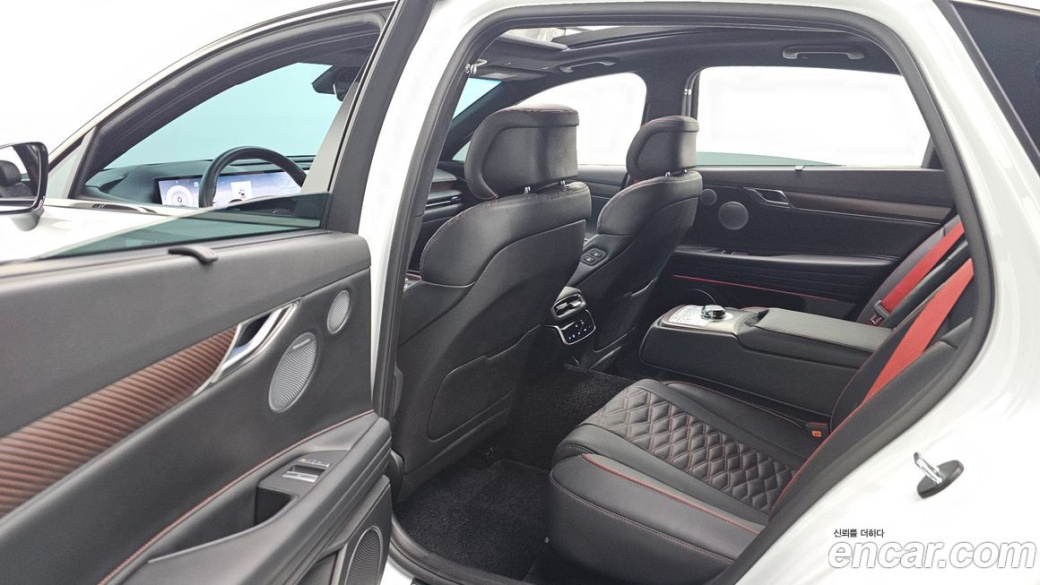 Genesis G80 Gasoline 2.5 Turbo AWD, 2025