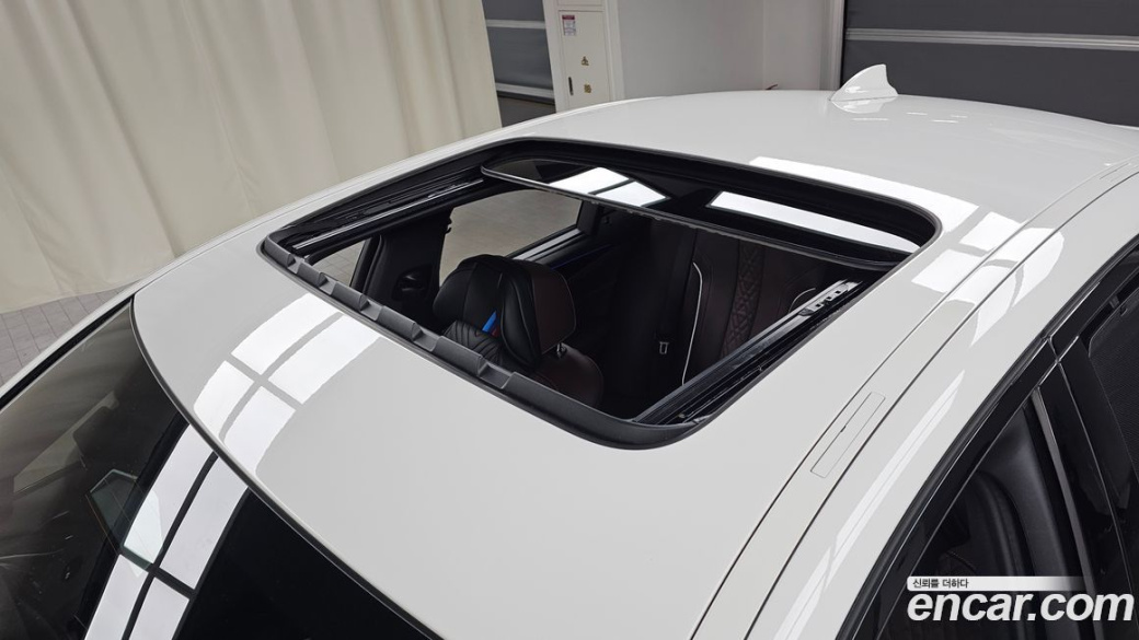 BMW 5-Series 530i M Sport Package, 2023