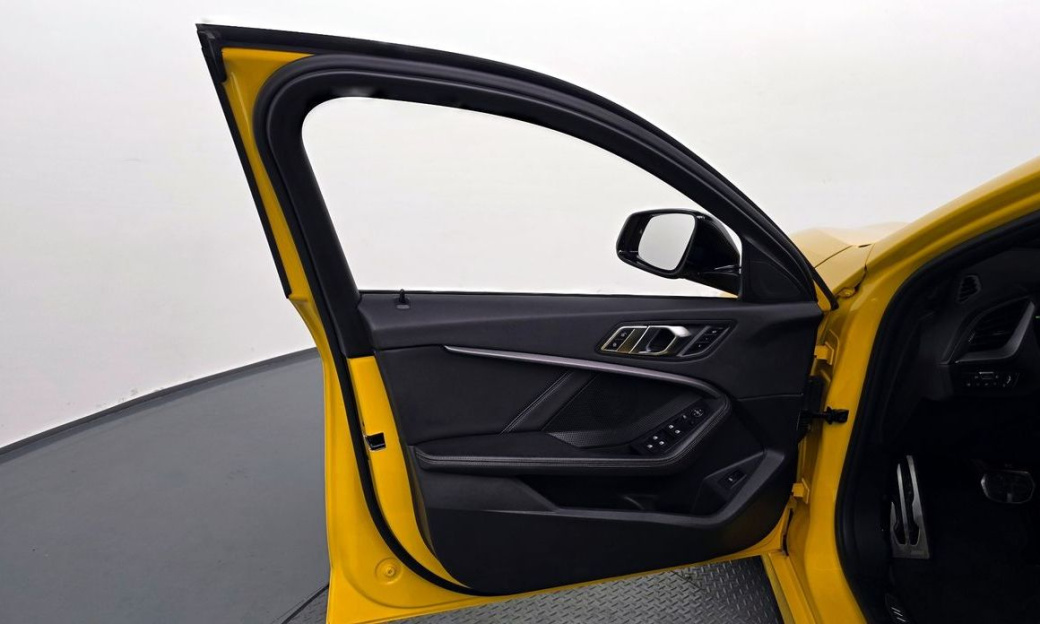 BMW 1-Series M135i xDrive Prism, 2022