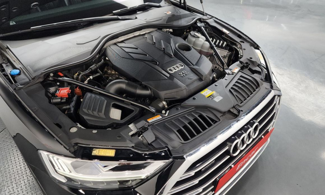 Audi A8 55 TFSI Quattro LWB, 2021
