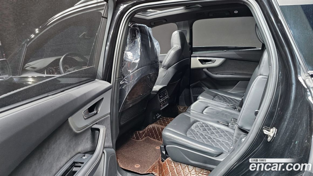 Audi Q7 55 TFSI Quattro Premium, 2023