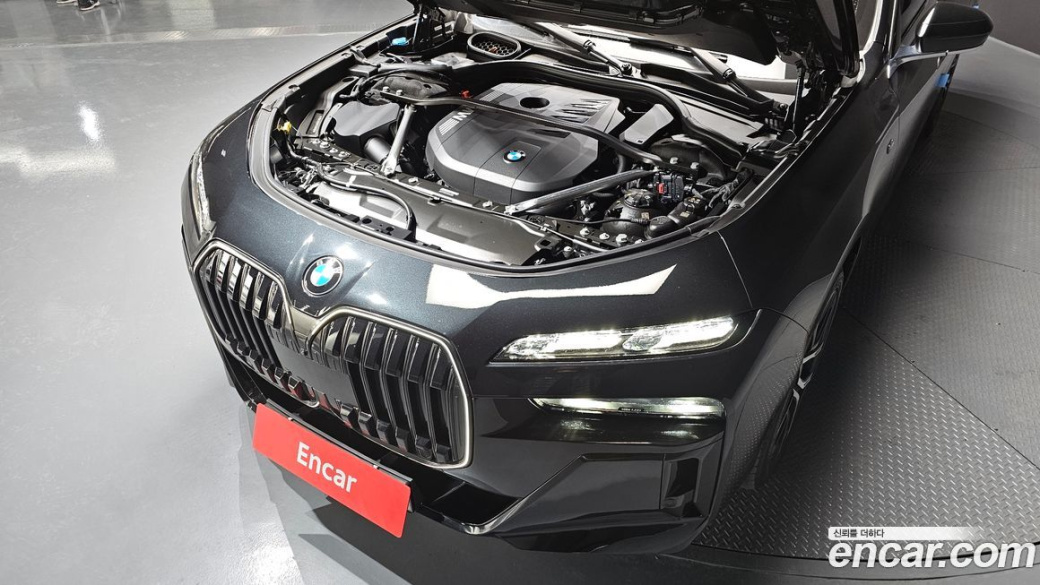 BMW 7-Series 740i xDrive M Sport, 2024