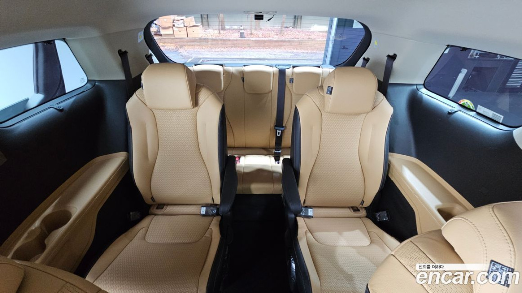 Kia Carnival 9-Seater Signature, 2023