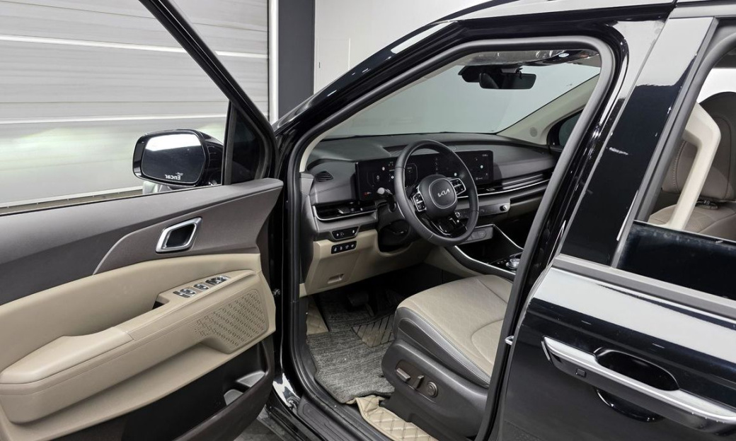 Kia Carnival 9-Seater Noblesse, 2025