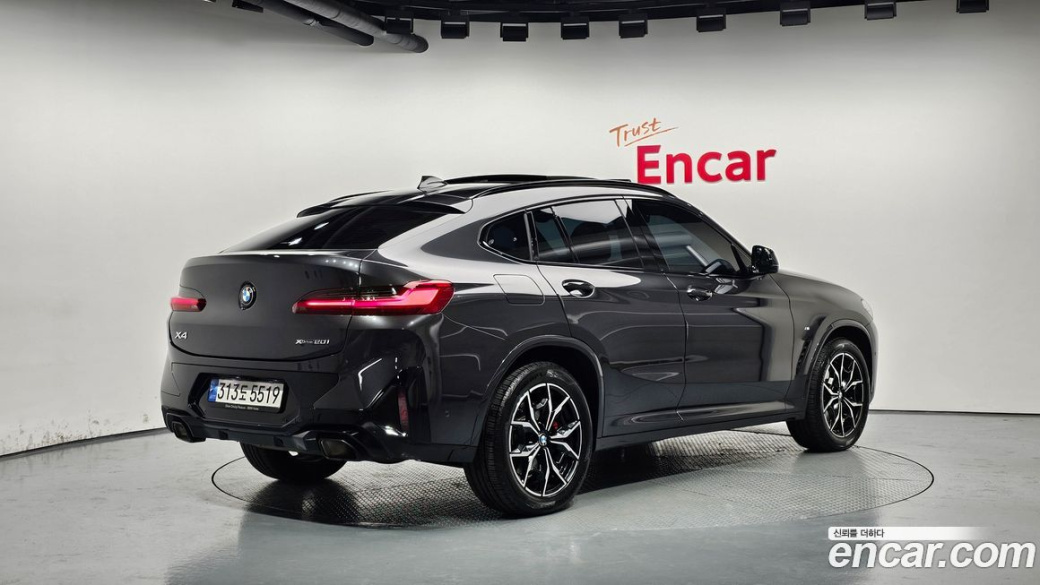 BMW X4 xDrive20i M Sports Pro, 2022