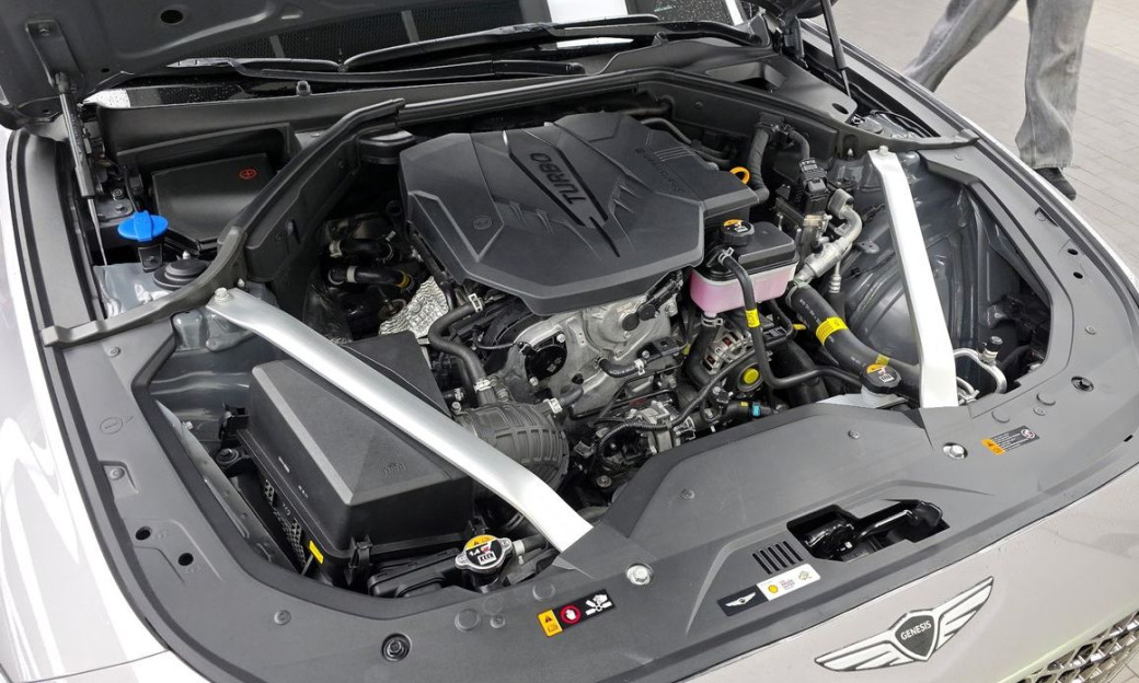 Genesis G70 Gasoline 2.5T 4WD, 2025