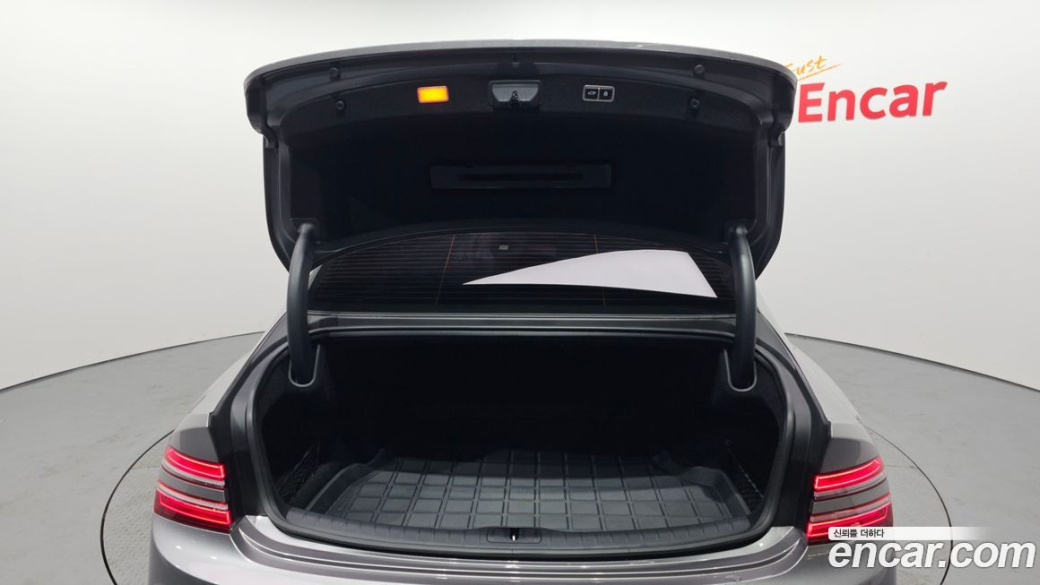 Genesis G80 Gasoline 2.5 Turbo AWD, 2025