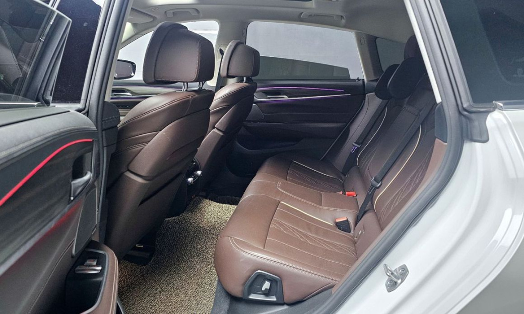 BMW Gran Turismo 630i xDrive Luxury, 2024