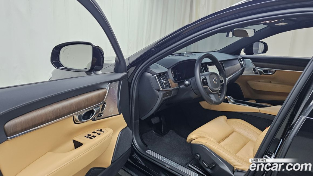 Volvo V90 B5 Ultimate AWD, 2024